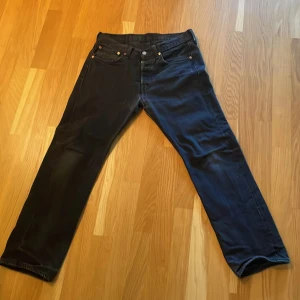 Levis 501 - Tjena,säljer du dom är för små om du har funderat på något är det bara att skriva!