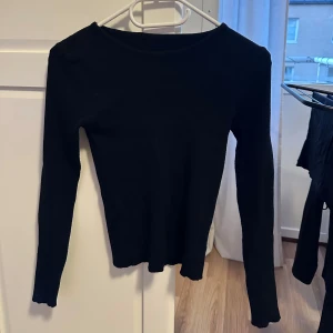 Ribbad tröja - Ribbad mjuk tröja, köpt på shein strl xs men nästan xxs