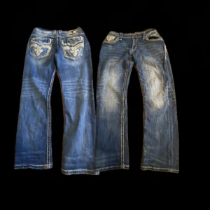  Rock Revival jeans - Utmärkt skick och pris kan diskuteras. Skriv om frågor eller fler bilder. Storleken är w40 men passar mig som har w35 i vanliga fall.
