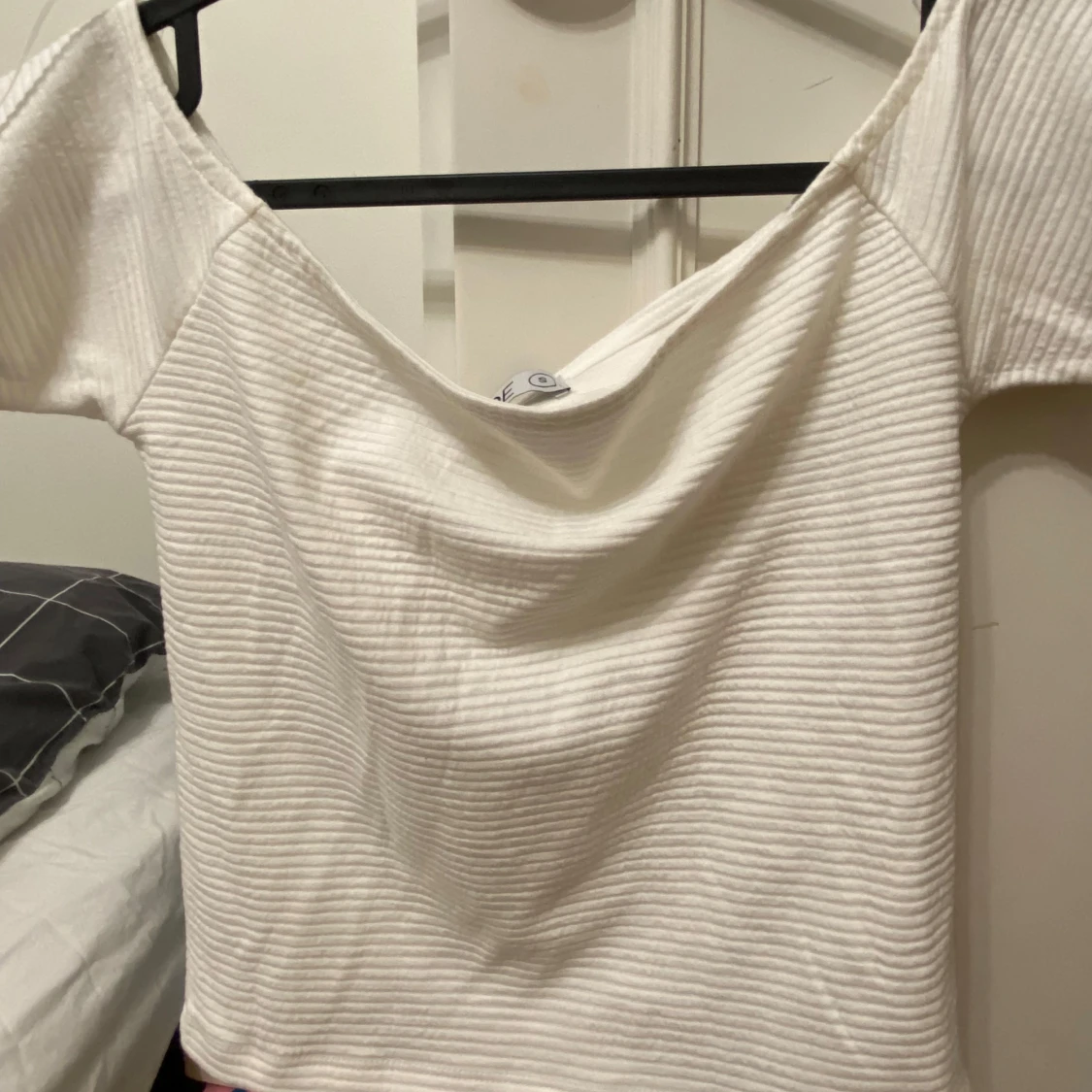 Helt ny vit off shoulder top  - 91