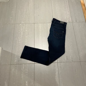 Replay Jeans  - Säljer nu dessa replay jeans, skriv för fler bilder/frågor🙌🏼
