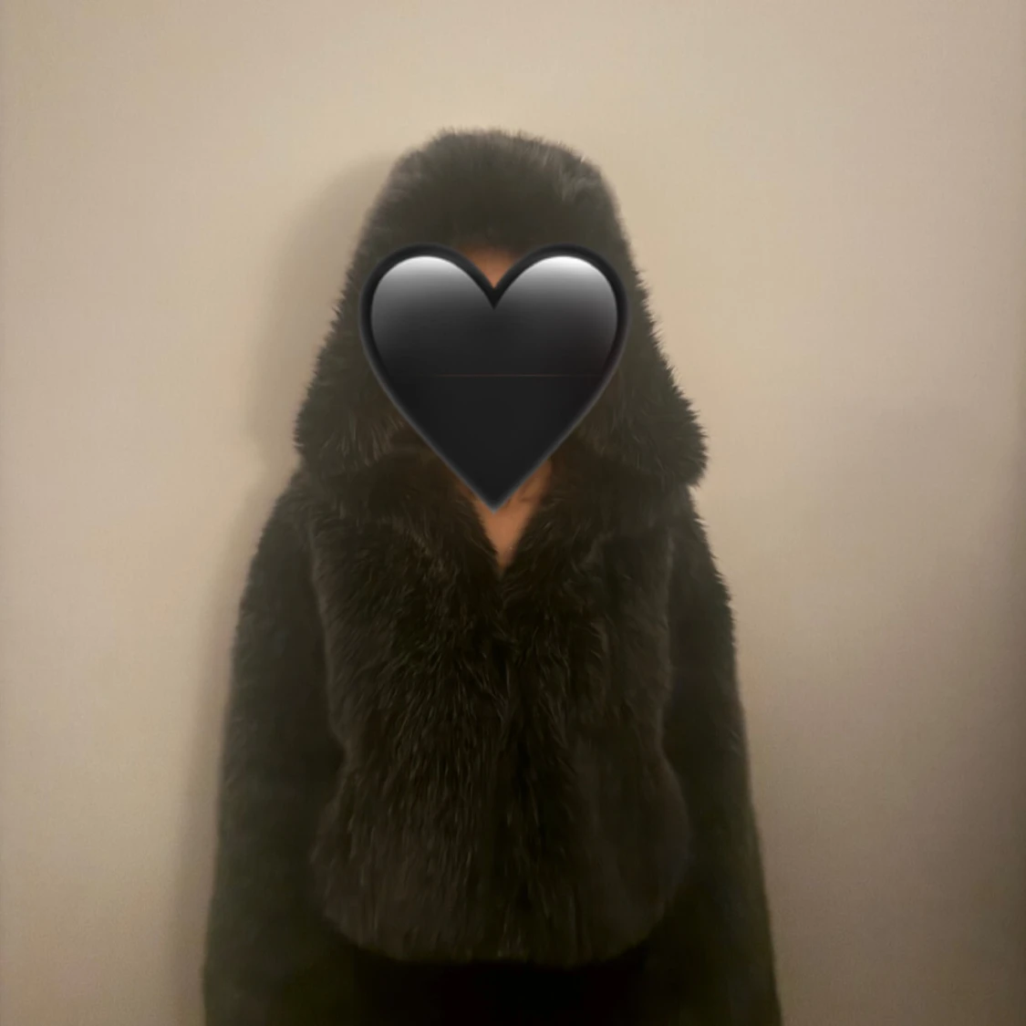 Grå pälsjacka med huva - 91