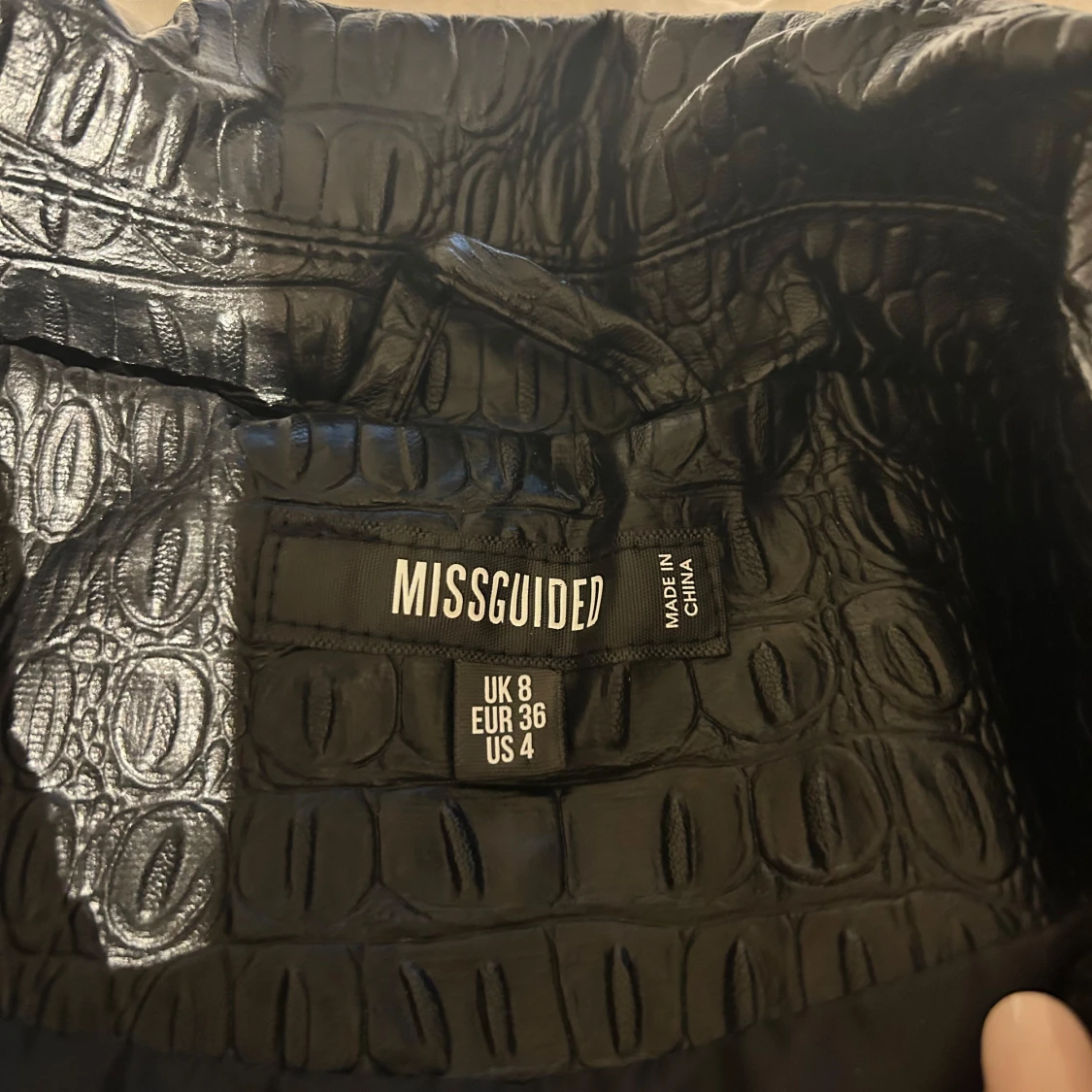 Svart croppad jacka  - 91