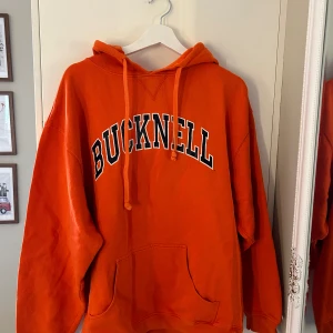 Hoodie från Tcx - Hoodie. Storlek L. Slitage vid ärmarna men annars jättefin😋