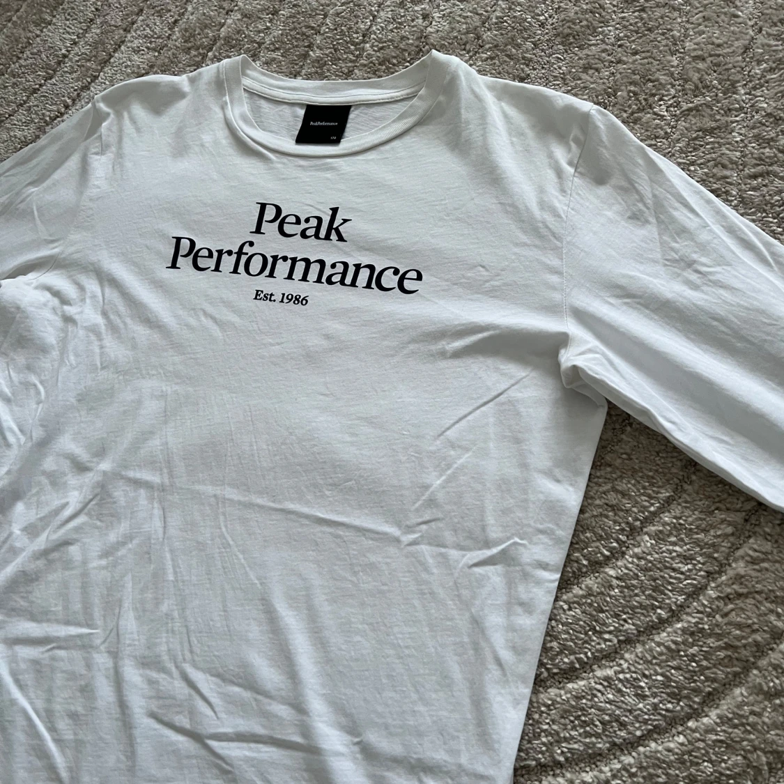 Vit långärmad tröja från Peak Performance - 91