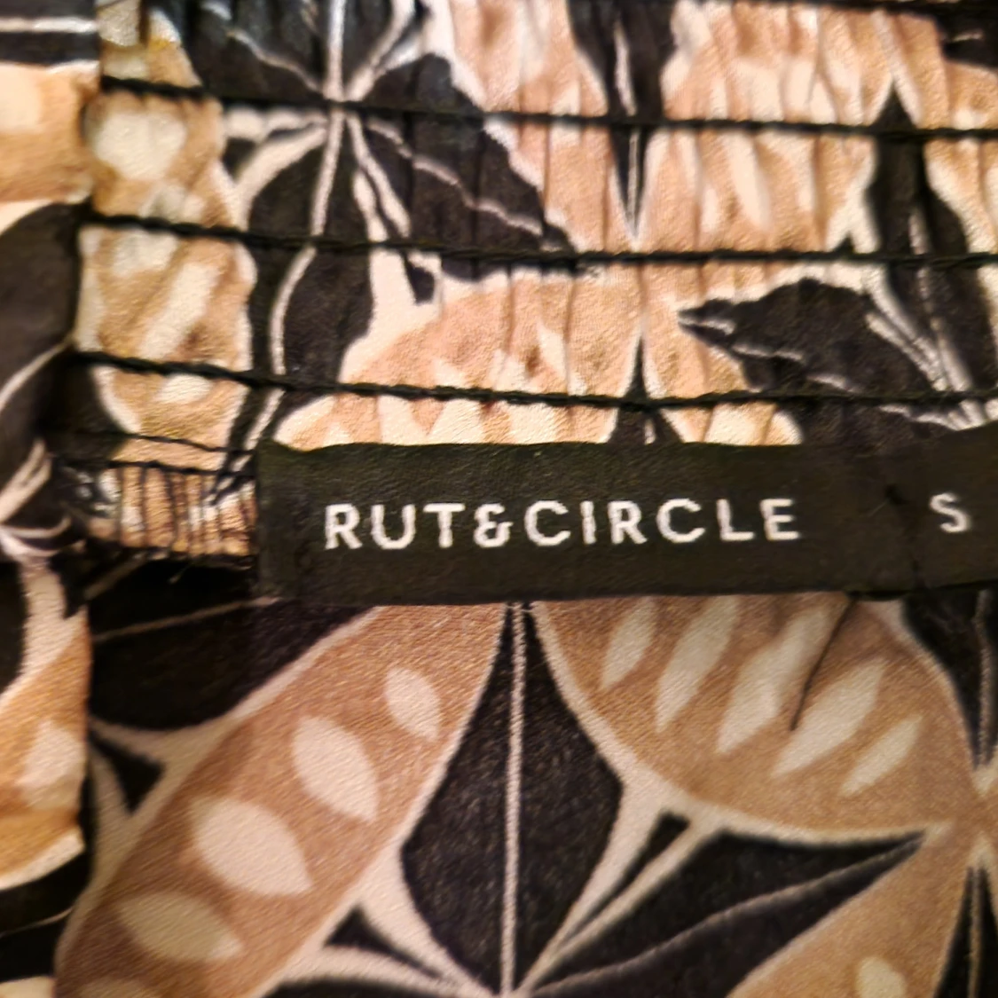 Snygg festblus från Rut & Cirle strl S - 90