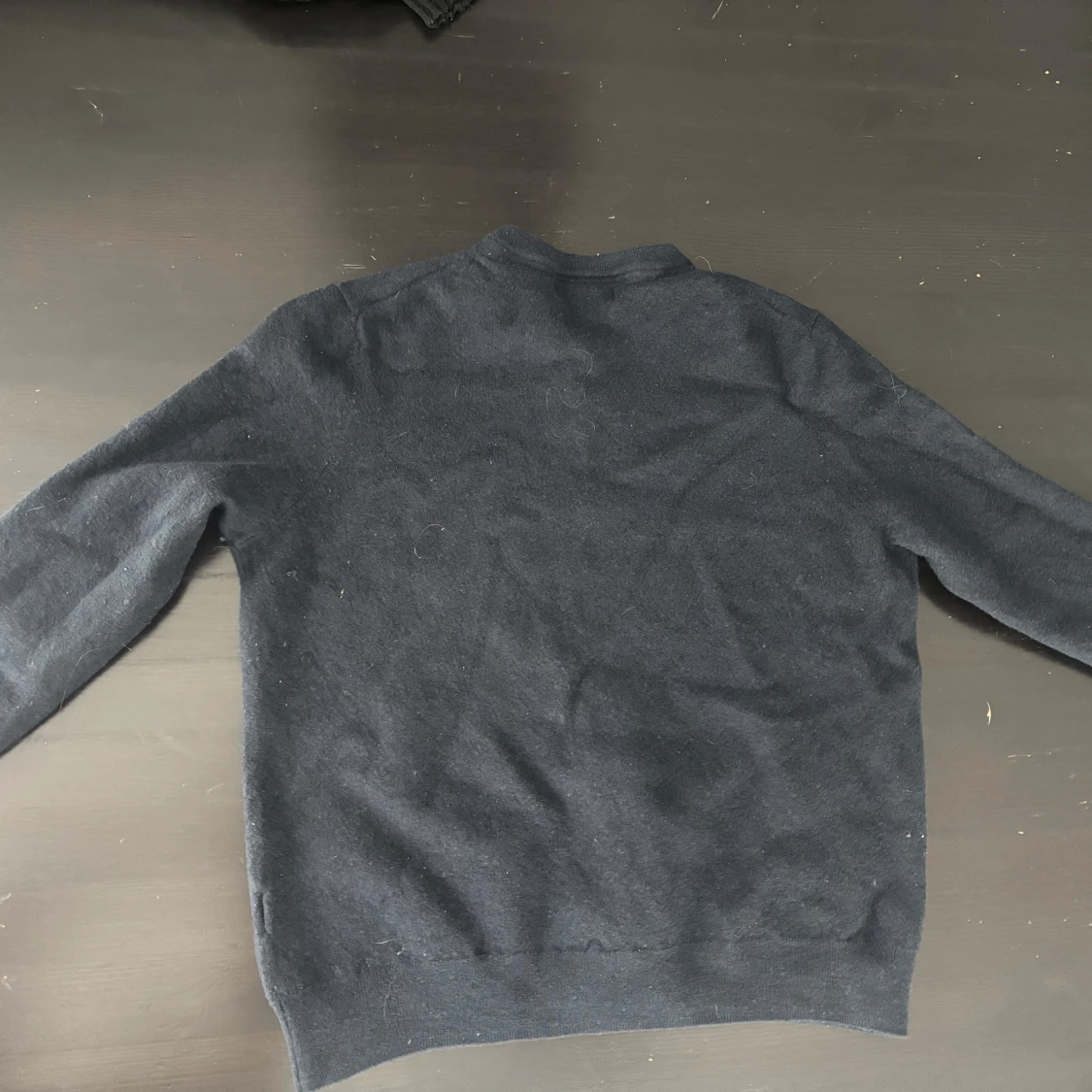 Mörkblå tröja från Lyle & Scott - 90