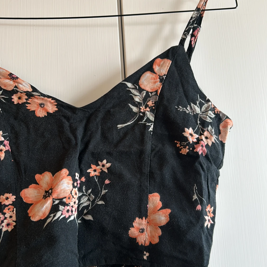 Svart blommig linnetopp - 2