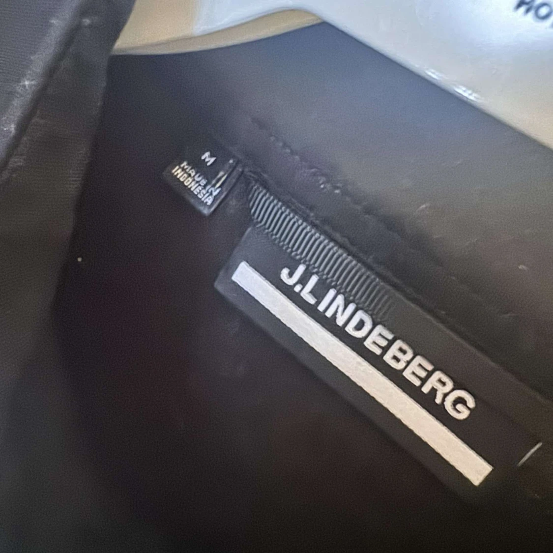 Svart tröja från J.Lindeberg - 2