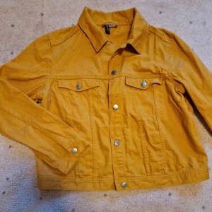 Gul Jeansjacka - Söt jacka