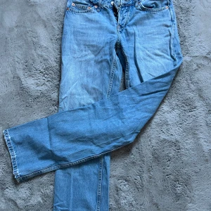 lågmidjade jeans - kommer ej till användning 