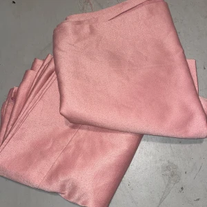 Tygbitar Rosa  - 2 stora tygbitar för eget projekt