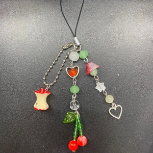 🍒🍎 - 100% handgjord , har ca 10 st av den! Priset är då endast för en:3 Swish eller köp nu, men snälla kontakta alltid innan du trycker på köp nu!