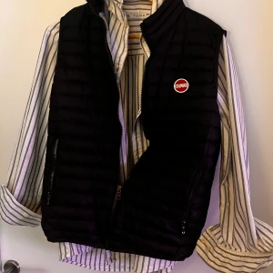 Colmar Väst - Säljer nu min Colmar väst, skriv vid frågor elr funderingar :)