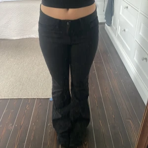 Svarta bootcut jeans - Typ oanvända och bra skick
