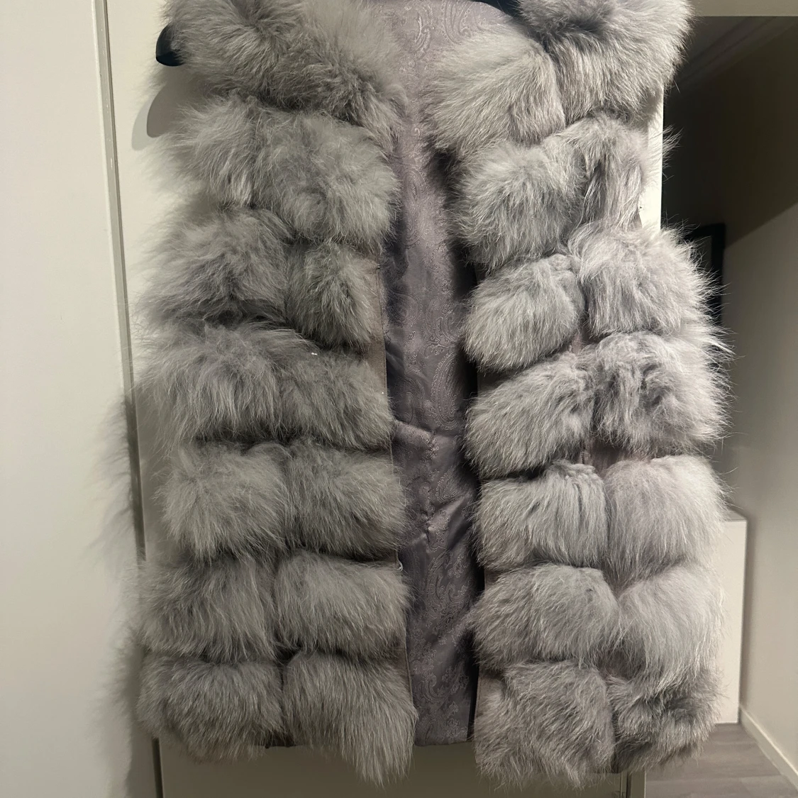 Grå pälsväst - 90
