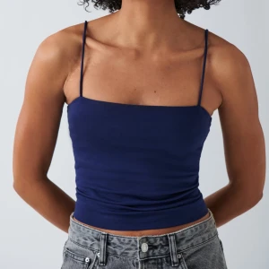 Linne Gina tricot - Säljer dessa linnen i storlek S. Ej använd och helt ny. Säljer för 49kr (Nypris: 99kr)💕