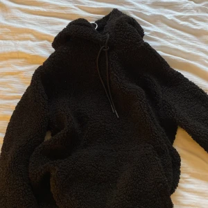 Gosig hodfir - Teddy hoddie!🖤aldrig använts 