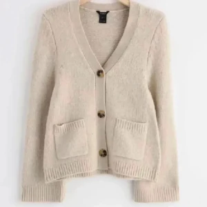 Lindex kofta - Jätte fin kofta ifrån Lindex som tyvärr inte kommer till användning längre ❤️ i bra skick!! 