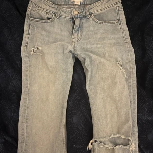 Lågmidjade Jeans💗 - Lågmidjade Jeans från Gina tricot💗 Säljer eftersom att de är försmå för mig💕
