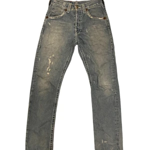 True Religion Jeans - Säljer dessa asfeta trueys. Små defekter som syns på framsidan och baksidan. Kom dm för mått, priset kan diskuteras vid snabb affär.