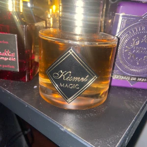 Parfym - 80-100 ml flaskor, knappt använda, säljs antingen separata eller flera, skriv dm för fler frågor