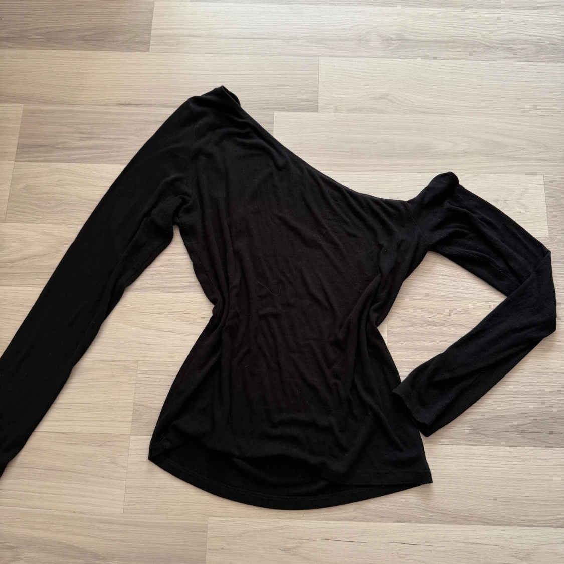 Off shoulder tröja