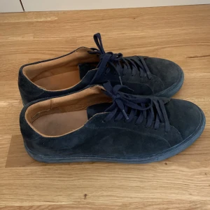 Skor - Säljer nu dessa tvär feta skor ifrån Skolyx, nypris 1599. Använda ett fåtal gånger och i väldigt bra skick hör av er vid intresse eller vid fler bilder m.m