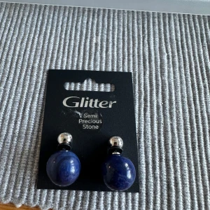 Örhängen - Aldrig använda.