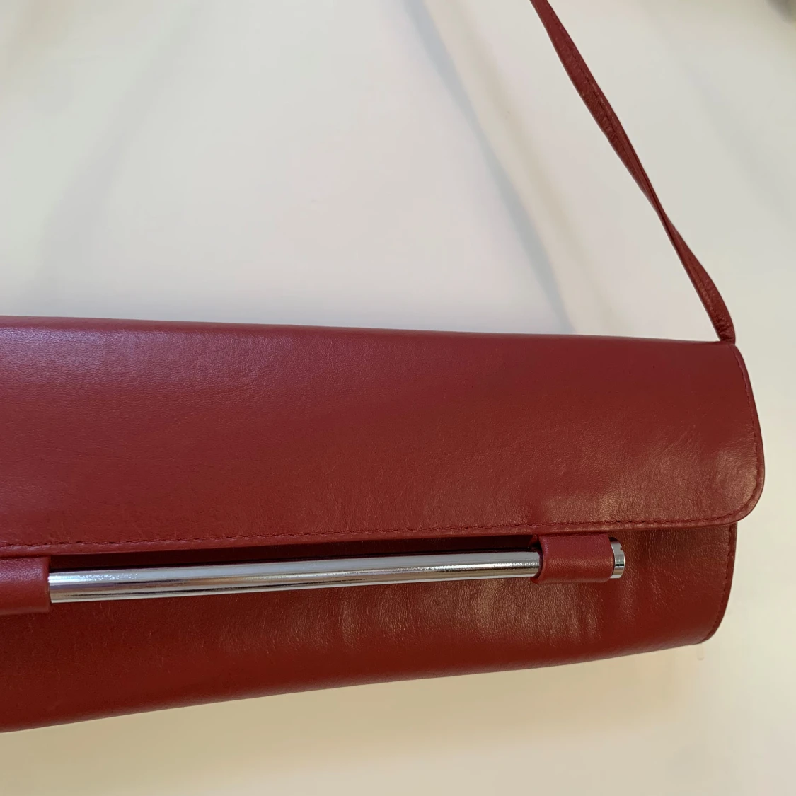 Röd baguetteväska - 90