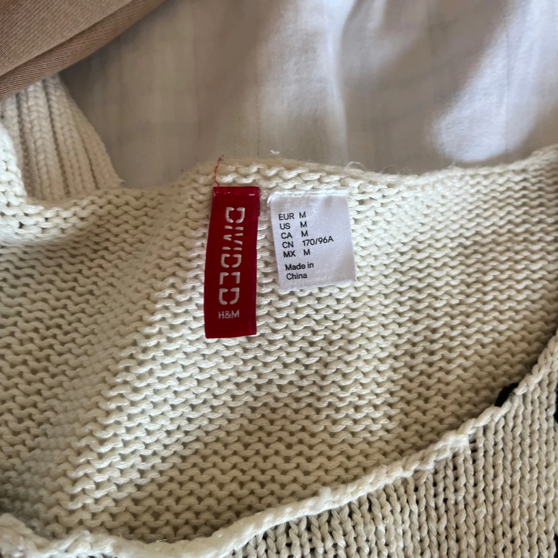 Stickad tröja  - 91