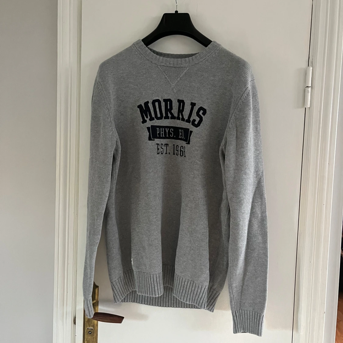 Grå tröja från Morris - 90