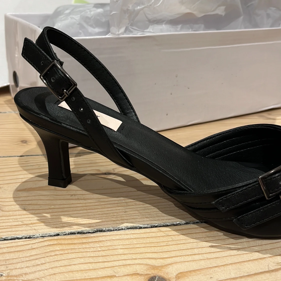 Klacksko med spänne, Nelly - 90