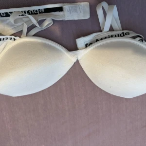 H&M bh - I bra skick , passar storleken 85B