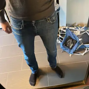 Säljer dessa jeans då dom ej kommer till användning längre Kom pm för fler bilder eller frågor