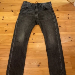 Levi’s 551 Z - Rensar garderoben: säljer dessa snygga jeans då som inte används. Skick 8/10  PRISER ÄR INTE HUGGET I STEN!