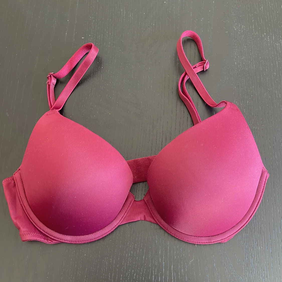 Victoria’s Secret bh i burgundyfärg!