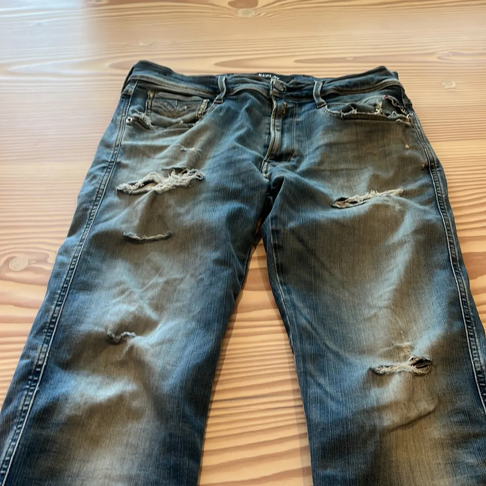 Replay jeans | skick 8/10 | Size - 31/32 | Modell - Hyperflex | Nypris - 1600 kr | Fraktar via PostNord eller instabox på köparens bekostnad | Om du har några frågor eller funderingar tveka inte att höra av dig!. Jeans & Byxor.