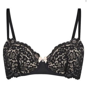 Hunkemöller bh  - Superfin Bh från hunkemöller som tyvärr inte kommit till användning. Storlek 70B. Nypris 499