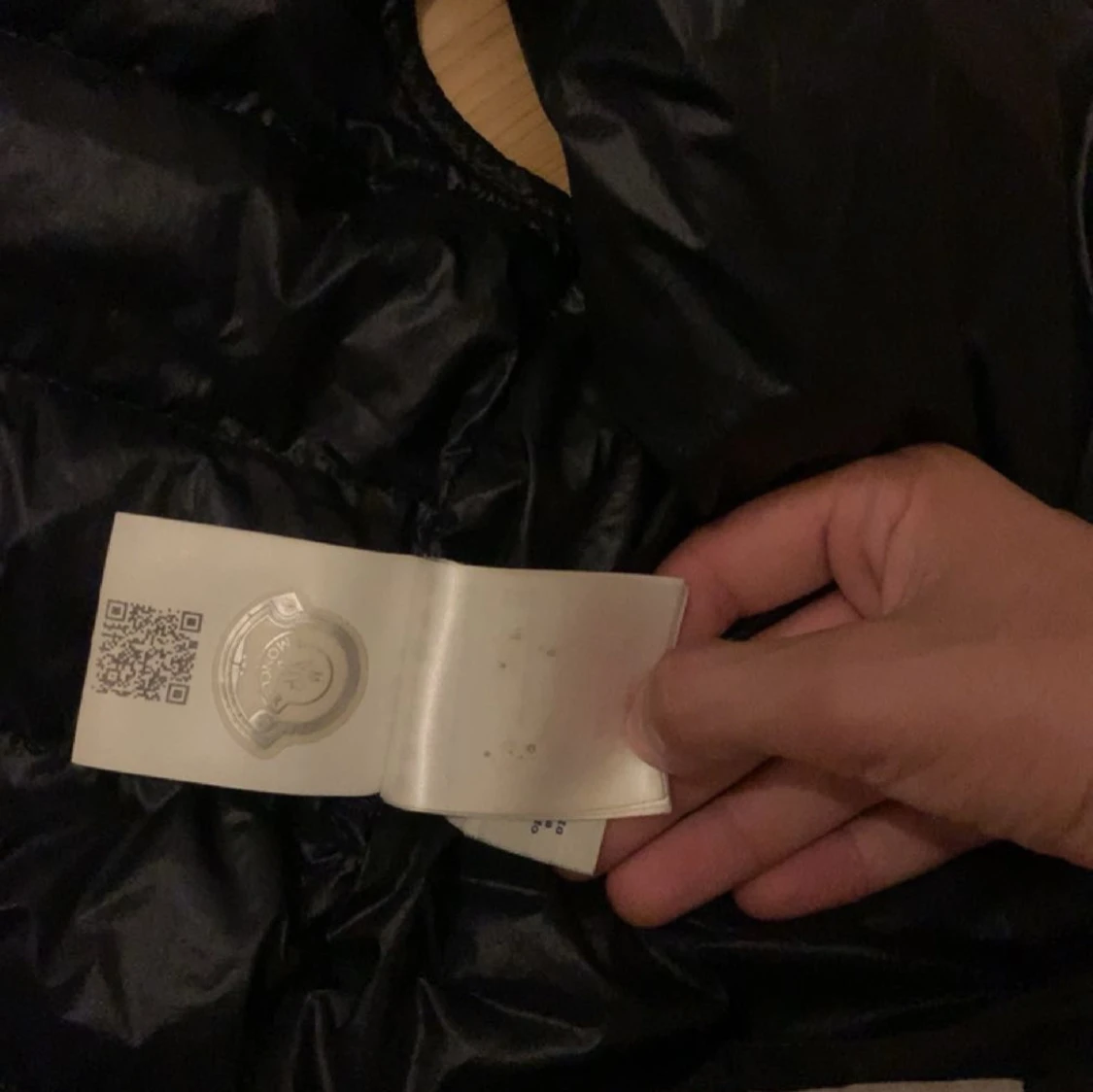 Svart pufferjacka från Moncler