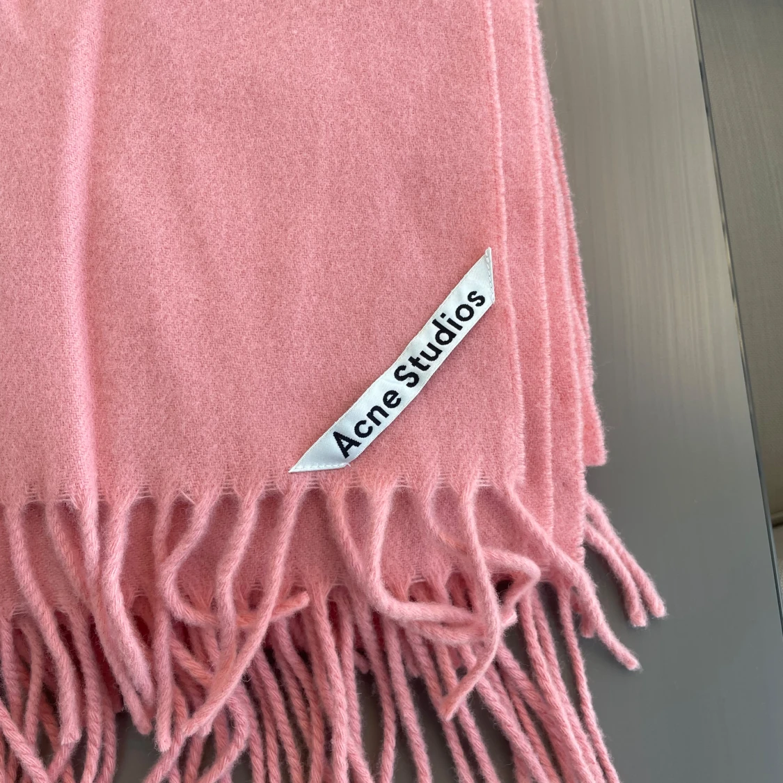 Acne halsduk  - 90