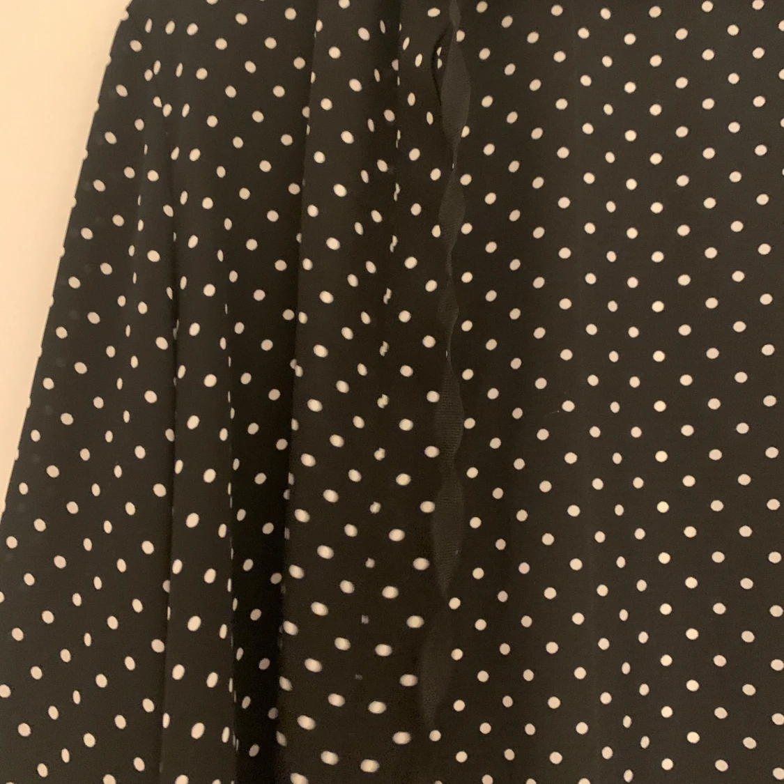 Svart prickig blus från Zara Basic - 3