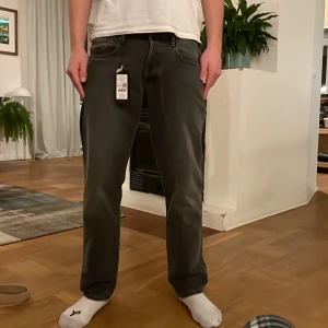 G-star jeans oanvända storlek 30-31  - Snygga G-star jeans som har inte andvänds i storlek 30-31 