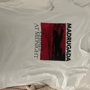madrugada t-shirt - as cool madrugada t-shirt jag köpte på deras konsert i kph i september 2023