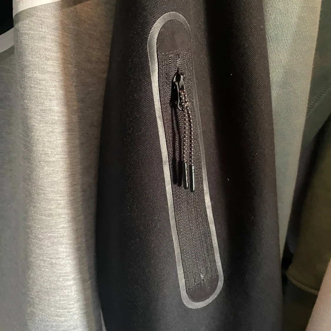 Nike tech hoodie svart&grå - 2