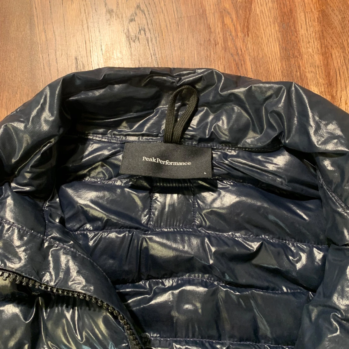 Svart dunväst från Peak Performance - 3