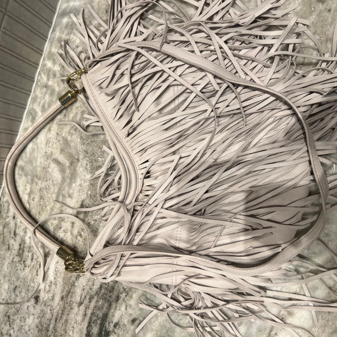  axelväska med fransar - 90