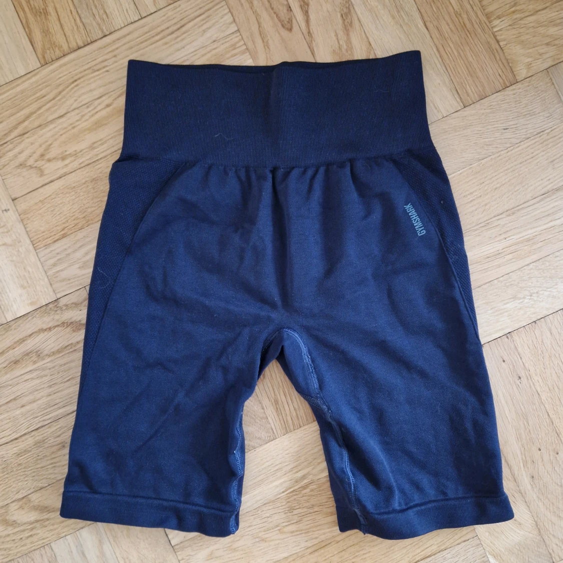 Mörkblå träningsshorts från Gymshark