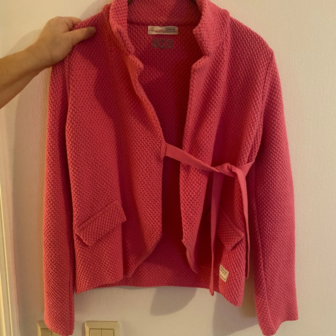 Rosa stickad jacka från Odd Molly