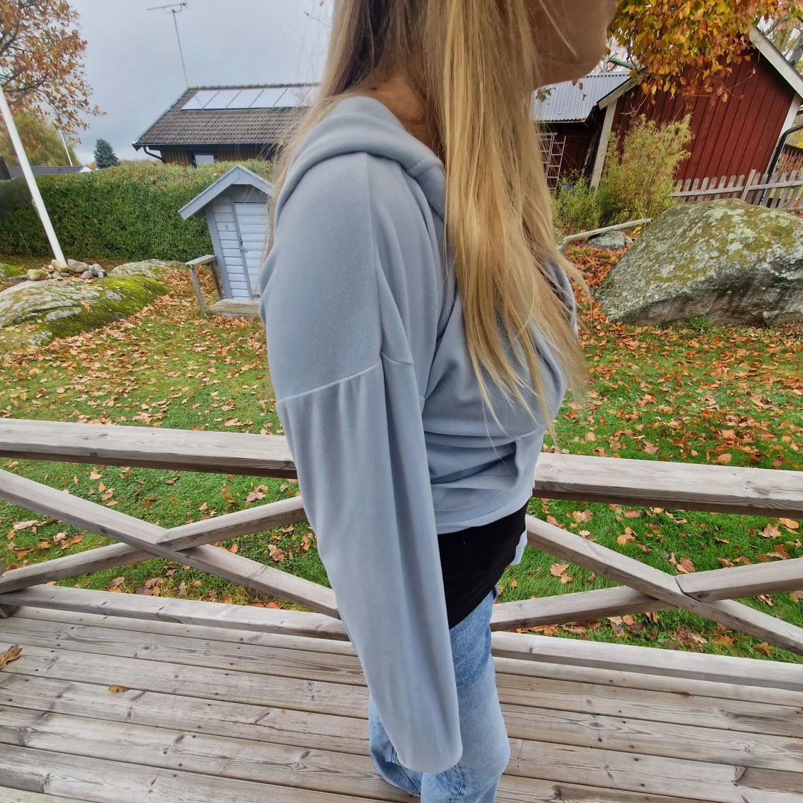 Ljusblå hoodie med dragkedja - 92